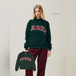 Parke L/XL Varsity Christmas Drop Mockneck Sweatshirt. 🎄⚡️